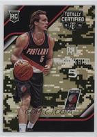 Rookies - Pat Connaughton #/25