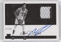 Rookie Patch Autographs - Skal Labissiere (Black and White) #/35