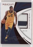 Derrick Favors #/25