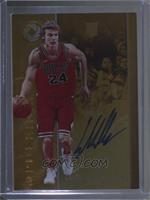 Rookie Autographs - Lauri Markkanen #8/10