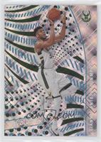 Giannis Antetokounmpo #/100