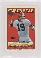 Bernie Kosar (Fredd Young 143, Morten Andersen 144) [EX to NM]