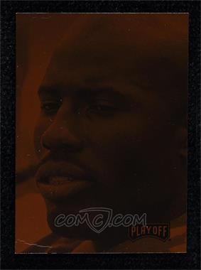 1997 Playoff Zone - Close Up - Gold #16 - Terrell Davis /5