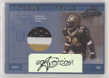 2001 Playoff Absolute Memorabilia - Tools of the Trade - Autographs #TT-16 - Ricky Williams /300