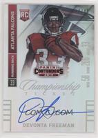 Devonta Freeman (Posing, Ball in Left Hand) #/49