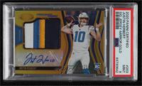 Freshman Fabric Mirror Signatures - Justin Herbert [PSA 9 MINT] #21/25