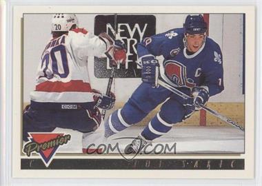 1993-94 Topps Premier - [Base] - Gold Premier #10 - Joe Sakic