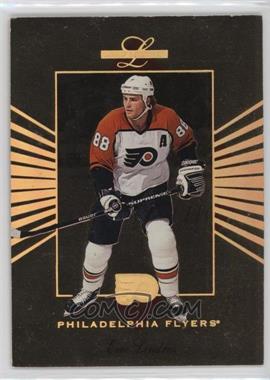 1994-95 Leaf Limited - [Base] - Gold #4 - Eric Lindros /2500