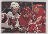 Steve Yzerman [EX to NM]