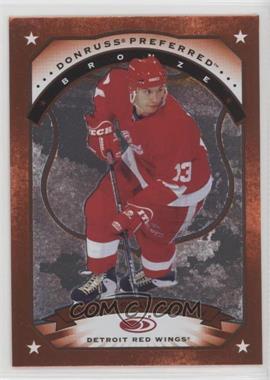 1997-98 Donruss Preferred - [Base] #134 - Bronze - Vyacheslav Kozlov