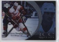 Steve Yzerman [EX to NM]