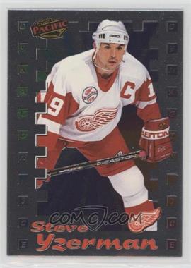 1998-99 Pacific - Dynagon Ice Inserts #10 - Steve Yzerman