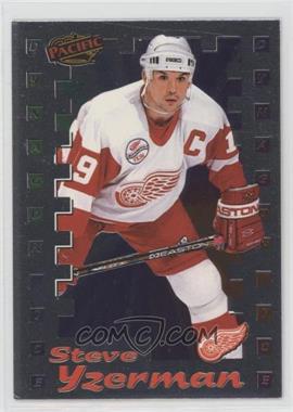 1998-99 Pacific - Dynagon Ice Inserts #10 - Steve Yzerman