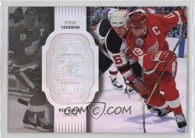 1998-99 SPx Finite - [Base] - Spectrum #30 - Steve Yzerman /300