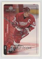 Steve Yzerman [EX to NM]