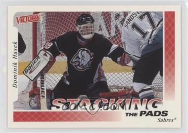1999-00 Upper Deck Victory - [Base] #381 - Stacking the Pads - Dominik Hasek