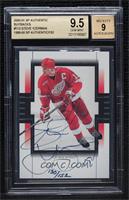 Steve Yzerman 1998-99 SP Authentic Sign of the Times #SY (SGC 9