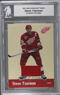 2001-02 In the Game Parkhurst - Prizes He Shoots, He Scores #13 - Steve Yzerman /20 [Uncirculated]