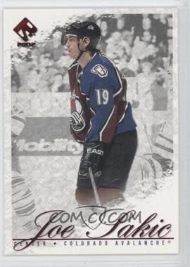 2001-02 Pacific Private Stock - [Base] #24 - Joe Sakic