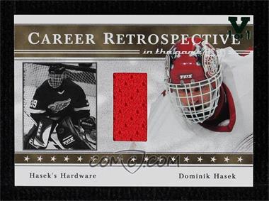 2003-04 In the Game-Used Signature Series - Career Retrospective - Gold ITG Vault Emerald #CR-12F - Dominik Hasek /1