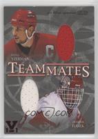 Steve Yzerman, Dominik Hasek [EX to NM] #/1