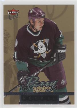 2005-06 Fleer Ultra - [Base] - Gold Medallion #253 - Corey Perry