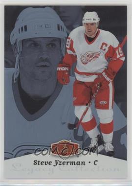 2006-07 Flair Showcase - [Base] - Legacy Collection #38 - Upper Level - Steve Yzerman /100