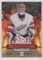 Hot Commodities - Dominik Hasek #/100