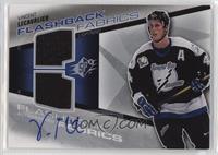 Flashback Fabrics Autographs - Vincent Lecavalier