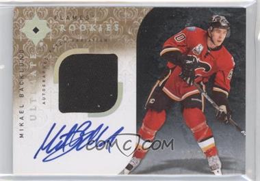 2009-10 Upper Deck Ultimate Collection - [Base] - Patch Variation #105 - Ultimate Rookies Autographed - Mikael Backlund /25