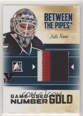 2010-11 In the Game Between the Pipes - Game-Used - Black Number ITG Vault Ruby #M-01 - Antti Niemi /1