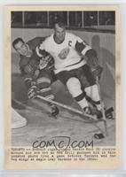 Gordie Howe (Red Kelly in photo)