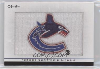 2013-14 O-Pee-Chee - Team Logo Patches #146 - Vancouver Canucks 1997-98 to 2006-07 [EX to NM]