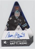 Antti Niemi #/50