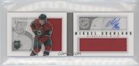Rookie Booklet Jersey Autograph - Mikael Granlund #/199