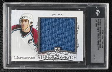 2014-15 In the Game Ultimate Memorabilia 14th Edition - Super Swatch Jersey - Silver #SS-3 - Joe Sakic /20 [Uncirculated]
