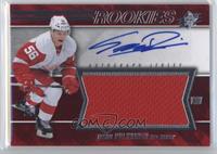 Spectrum Red Rookie Auto Jersey Level 1 - Teemu Pulkkinen #/399