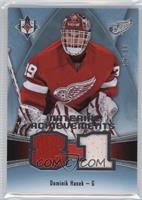 Dominik Hasek #/99