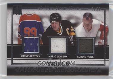 2016-17 Leaf In the Game Used - Game-Used Memorabilia Triple - Silver #GT-05 - Wayne Gretzky, Mario Lemieux, Gordie Howe /30