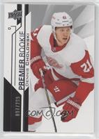 Premier Rookie - Dennis Cholowski #/299