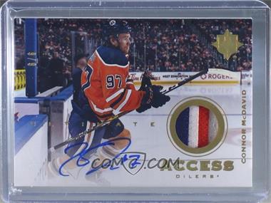 2019-20 Upper Deck Ultimate Collection - Ultimate Access Jersey - Gold Patch Autographs #UAA-CM - Connor McDavid /6