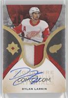 2020-21 Ultimate Collection Update - Dylan Larkin #/35
