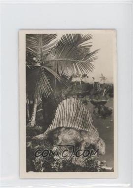 1930 Cavanders Army Club Peeps into Prehistoric Times - Tobacco [Base] - Large Right #3 - Dimetrodon Gigas [Poor to Fair]