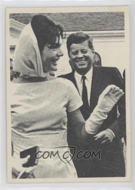 1964 Topps The Story of John F. Kennedy - [Base] #77 - John F. Kennedy, Jackie Kennedy
