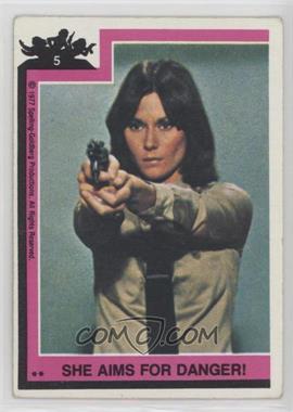 1977 Topps Charlie's Angels - [Base] #5 - She Aims for Danger! [Good to VG‑EX]