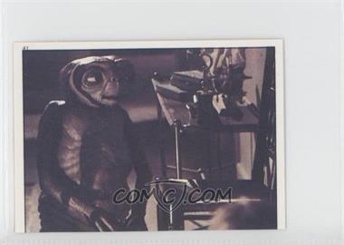 1982 Topps E.T. The Extra Terrestrial Album Stickers - [Base] #41 - Communicating near Chair (Top)