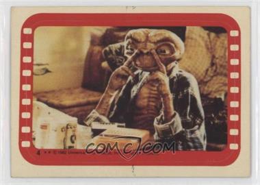 1982 Topps E.T. The Extra Terrestrial in His Adventure on Earth - Stickers #4 - E.T. The Tipsy Alien [EX to NM]