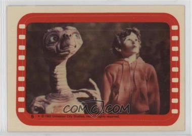 1982 Topps E.T. The Extra Terrestrial in His Adventure on Earth - Stickers #6 - E.T. The Extra-Terrestrial