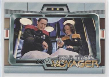 1995 SkyBox Star Trek: Voyager Season One Series 1 - Series 2 Preview #P1 - "Sneak Peek"- Star Trek: Voyager Series Two