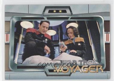 1995 SkyBox Star Trek: Voyager Season One Series 1 - Series 2 Preview #P1 - "Sneak Peek"- Star Trek: Voyager Series Two